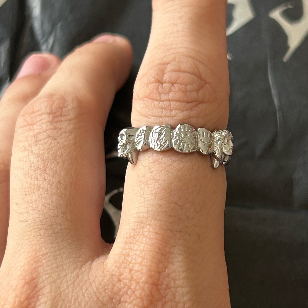 Flooded Grill Ring Size 6